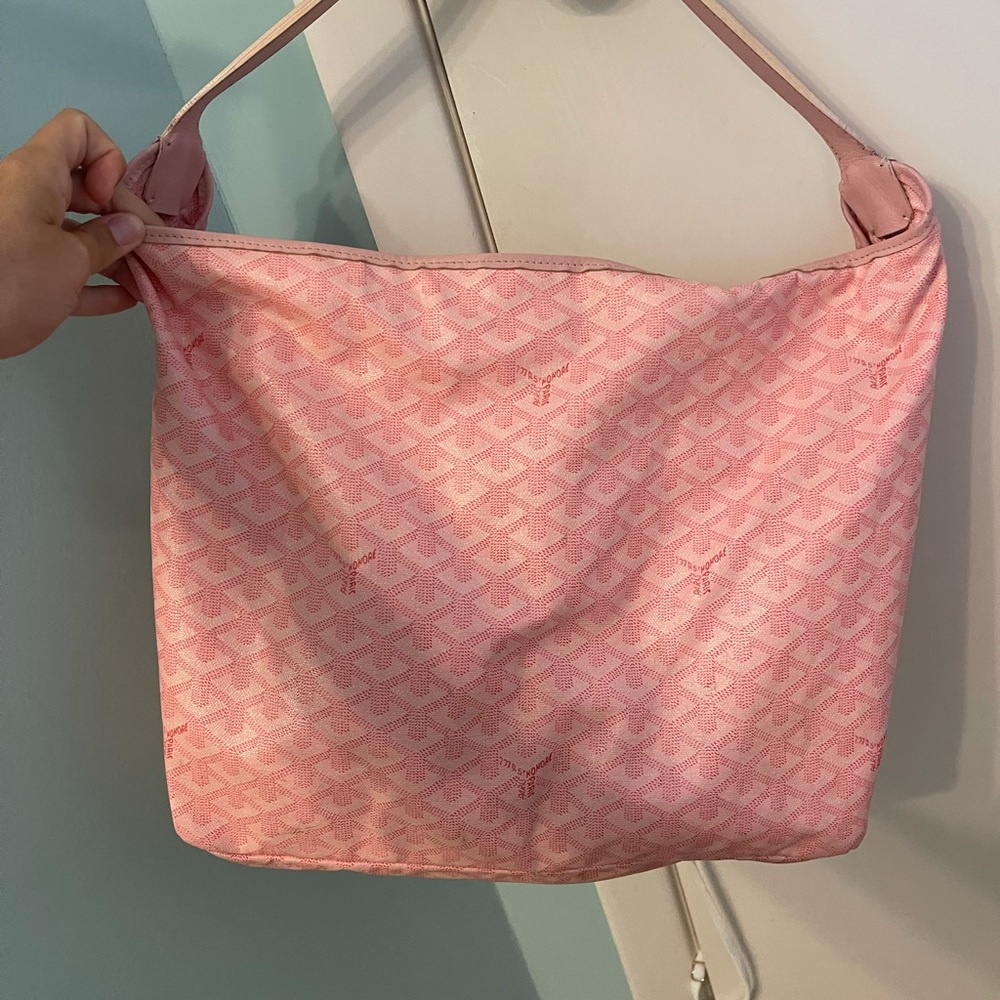 Beautiful pink GOYARD Fidji Hobo